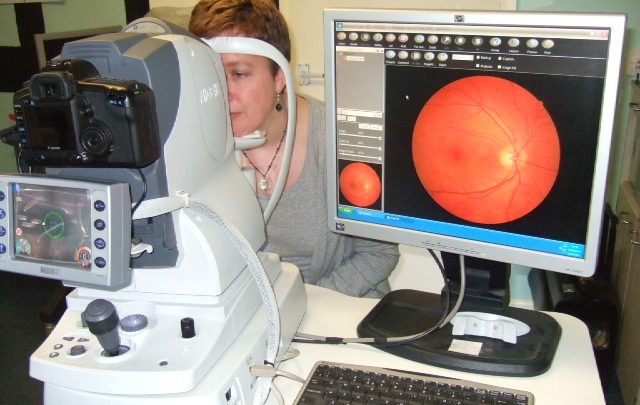Retinal Imaging Devices Market